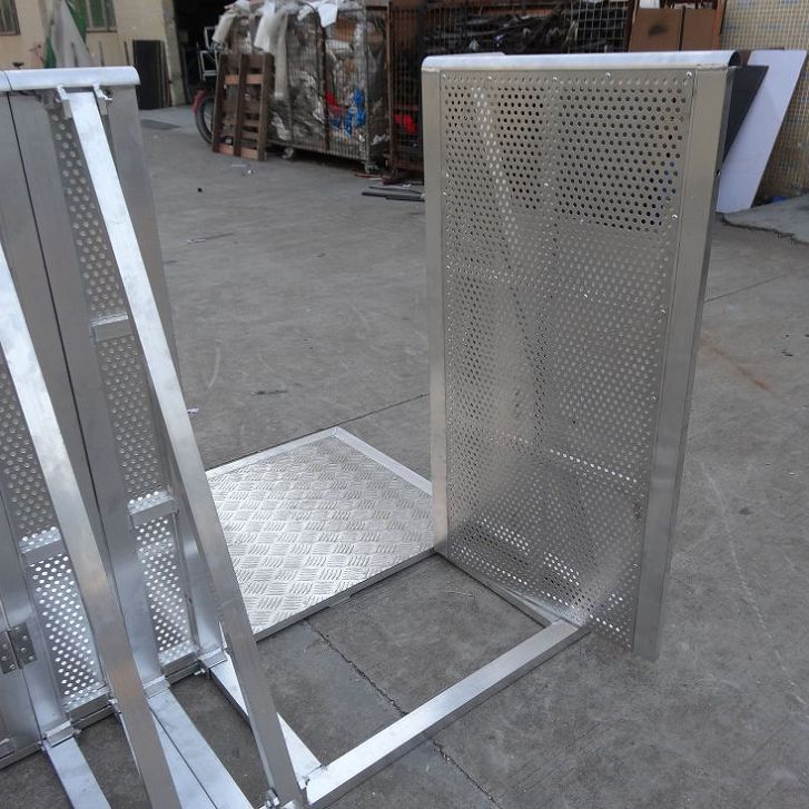 Gate Barrier with Lockable Gate