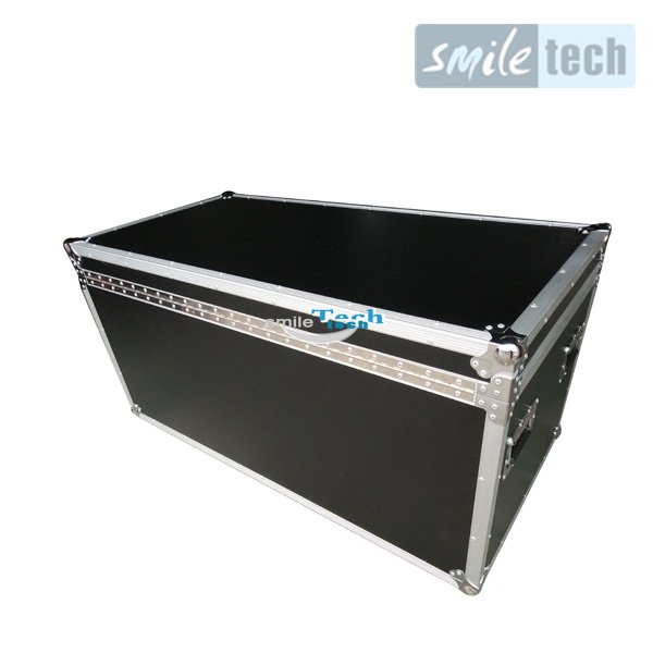Utility Trunk Case With Two Movable Dividers and Caster Board