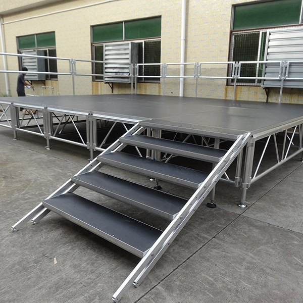 2x1x0.8m Smile Tech aluminum stage with Non-slip 