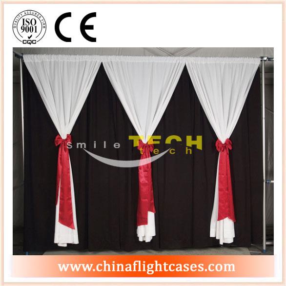 <b>Black and white pipe drape system for wedding background decoration</b>